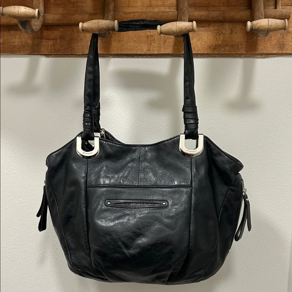 Elegant Euc B Makowsky Black Leather Tote Bag